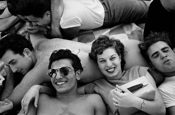 gtb-harold-feinstein-coney-island-teenagers-1949-bd-copie