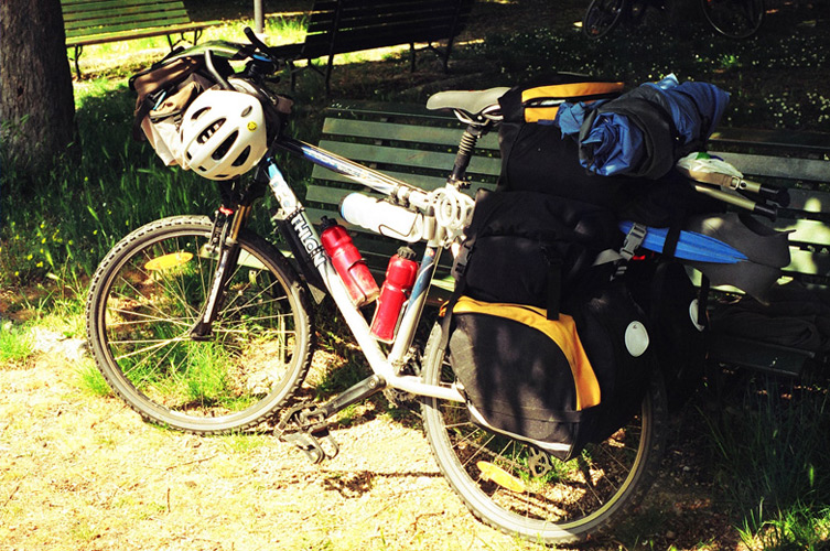 Adriatik Tour, 2500 km à vélo