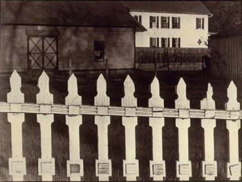 The White Fence par Paul Strand photographie