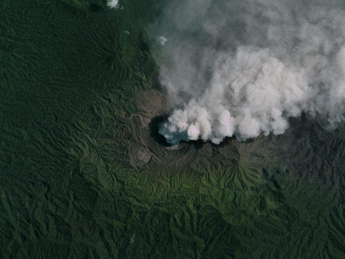 Volcan Tobelo - Indonésie Volcan Tobelo - Indonésie